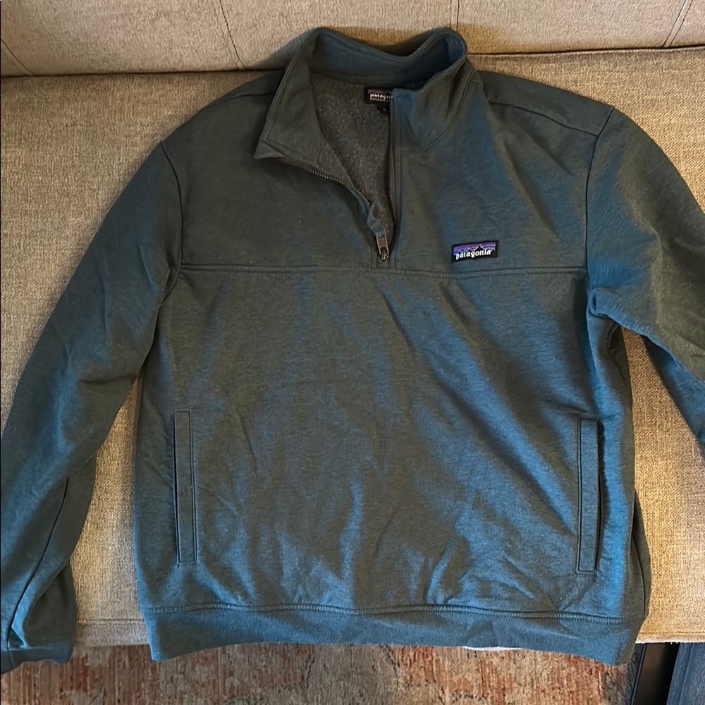 Patagonia Women's Zip-Up Jacket in Green